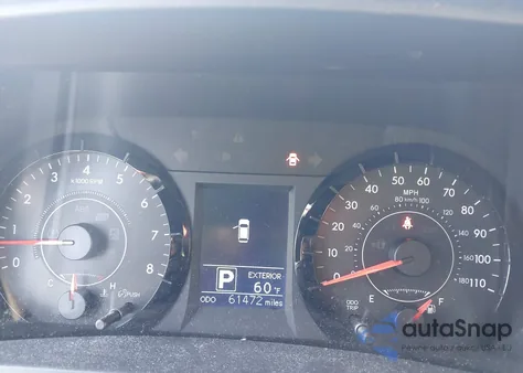 2015 Toyota Sienna Le 8 Passenger z USA, uszkodzony, nr VIN 5TDKK3DC2FS684189